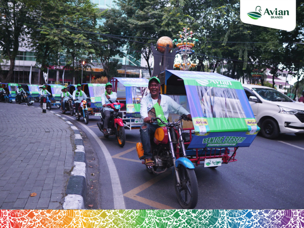 avian-brands-gelar-kreasi-pengecatan-becak-motor-dan-karnaval-bentor-berseri-di-kota-medan_cover