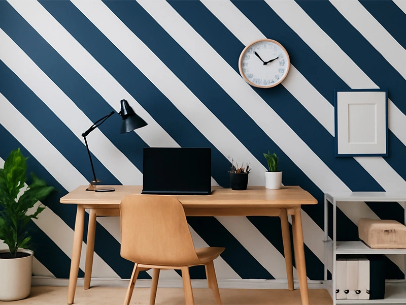 Dinding modern dengan garis-garis miring dalam warna kontras biru dan putih